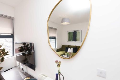 Desirable one bedroom apartment - image 5