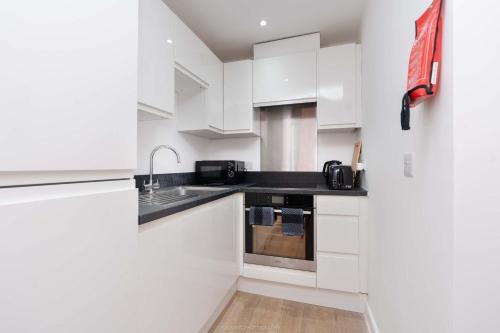 Relaxing Studio Apartment in Southampton Centre - image 4