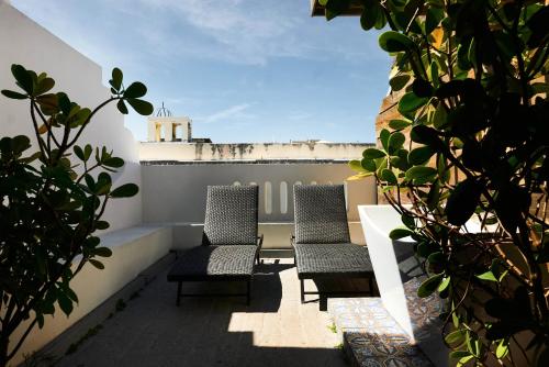 Balcony/terrace, El Colonial Hotel Open Bar Adults Only in San Juan