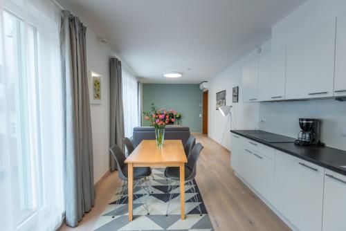 Deluxe Apartment image 7