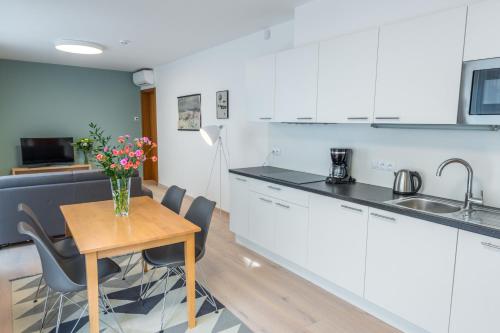 Deluxe Apartment image 8