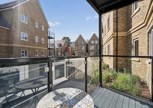 บริการและสิ่งอำนวยความสะดวก, Beautiful modern flat, opposite Ascot Racecourse - Pass the Keys in แอสคอท