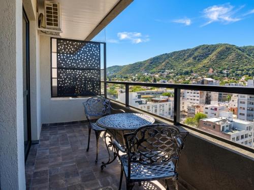 Dpto céntrico balcón con parrilla y piscina - image 3