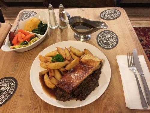 Rose & Crown - image 10