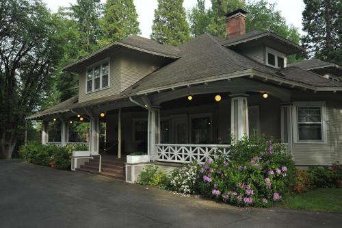 McCloud Guest House in McCloud (CA)
