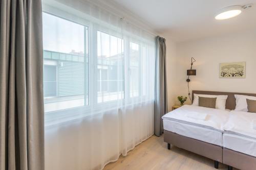 Deluxe Apartment image 1