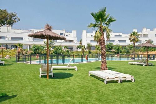 Corner property-free parking-Pool-close to beach - Acgua Garden B-1-BA