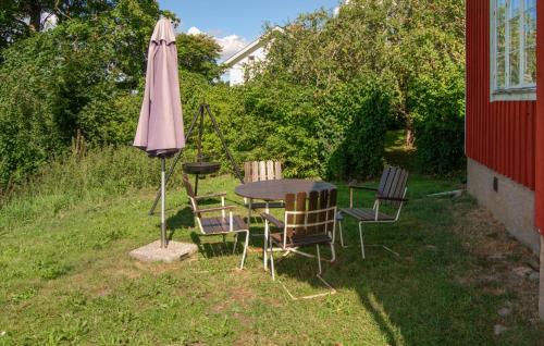 . 2 Bedroom Lovely Home In Bjurtjärns Socken