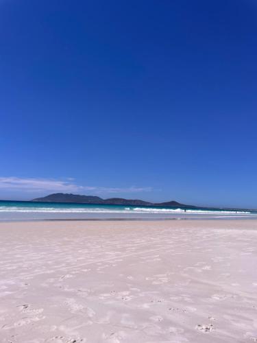 Praia das Dunas, Ideal para familias e pets in Jardim Nautilus