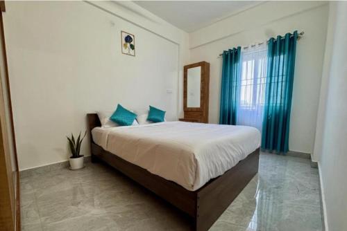 True life 2bhk Appartment - image 2