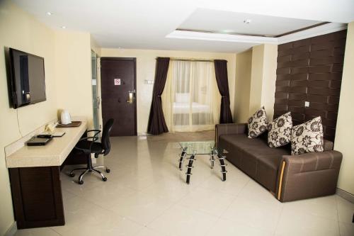 KSF Place now HOFTAN APARTMENT LTD Alaka – Lagos, NY