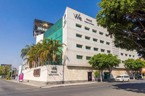 We Hotel Aeropuerto