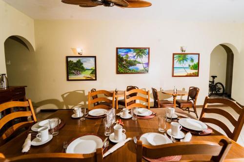 Vacation Rental Coral Spring, Falmouth JAM 8 BDRM in Corral Spring