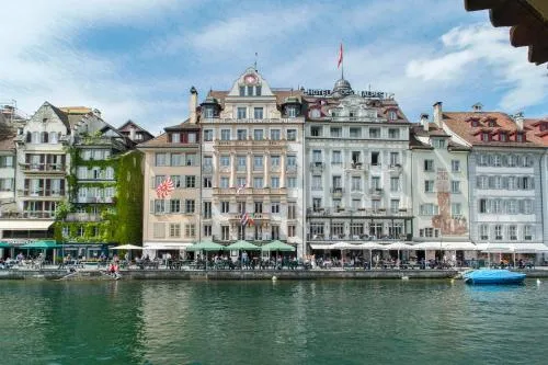 Hotel Pickwick and Pub "the room with a view" in Luzern, Schweiz