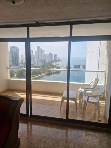 Beautiful and spacious apartment with ocean views