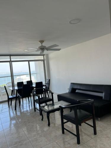 Elegant and comfortable ocean view apartment