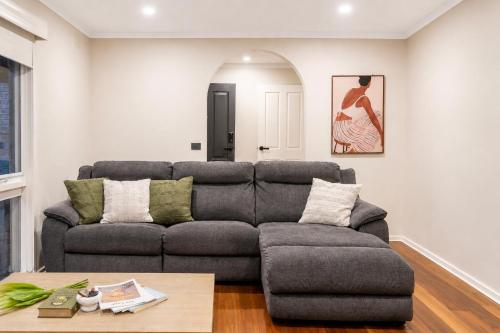 Relaxing 4BR Wantirna Home Everything You Need in 萬提那