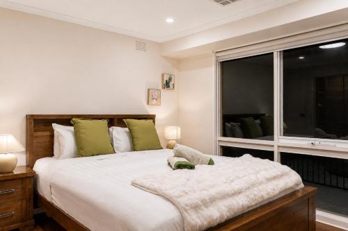 Relaxing 4BR Wantirna Home Everything You Need in 萬提那