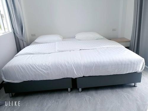 Sweet Side Stay in Banphot Phisai