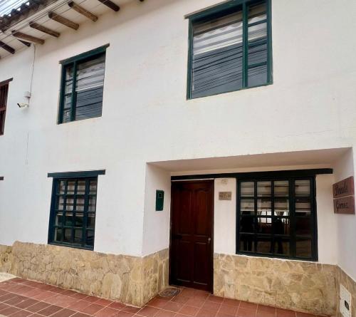 Casa de dos niveles