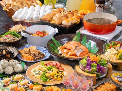 Food and beverages, APA Hotel Asakusa Kaminarimon Minami near The Lounge by Aman Tokyo
