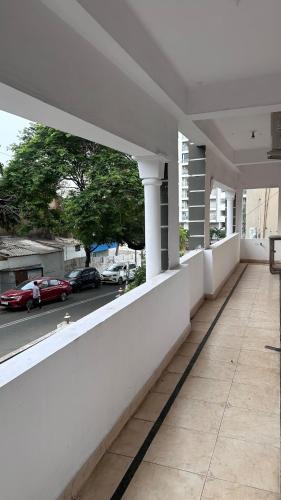 3BHK-AC appt 2 mins to RKbeach Novotel Hotel Road - image 3
