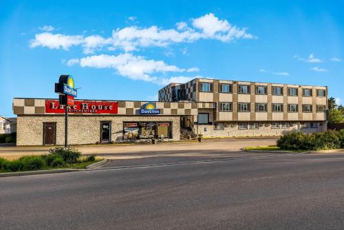 Days Inn by Wyndham Sylvan Lake