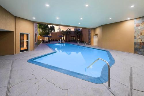 สระว่ายน้ำ, วินด์แฮม แซคราเมนโต (Wyndham Sacramento) in แซคราเมนโต (CA)