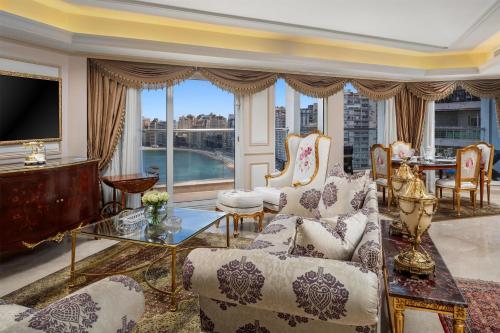 亚历山大滨海大道希尔顿酒店 (Hilton Alexandria Corniche) in 亚历山大
