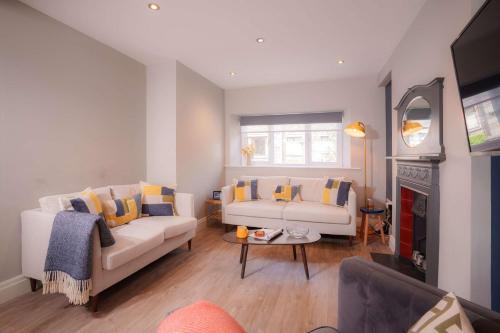 Morland Contemporary Lakeland Home by LetMeStay - Ambleside