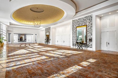 Meeting room / ballrooms, InterContinental Buckhead Atlanta By IHG near Del Frisco's