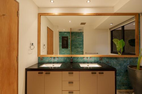 Villa Pakuk by Alfred in Bali - image 5