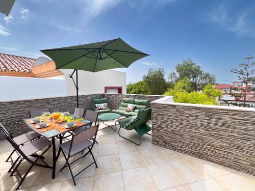 Spacious Family Townhouse in Cancelada, Near Golf Courses and the Beach