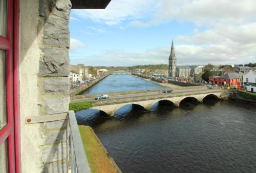Ballina Manor Hotel - image 3
