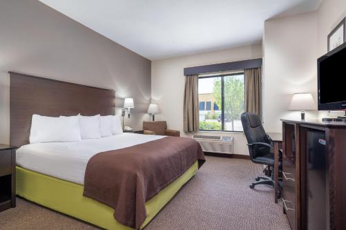 AmericInn by Wyndham Rochester Airport - image 7