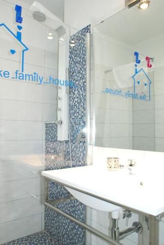 Like Family House Room Type - Deluxe Room