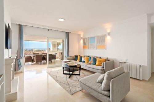 RDR576 -Sea Views 2 Bed Apartment in Sea&Sun Hills