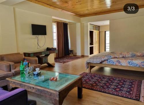 Paridot IN Hotel And Resort in Naran