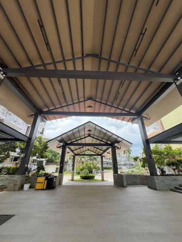 Amani's Bachelor Suite near Mactan Airport by A&C