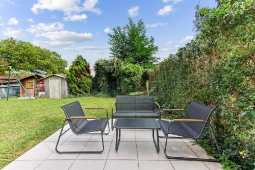 Kert, Spacieux, avec 3 chambres, grand salon et jardin in Lognes