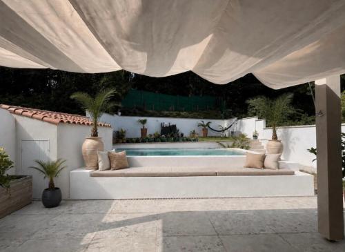 Villa Joïa 4 étoiles avec piscine proche des plages et du centre, parking gratuit