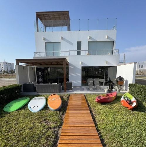 Casa de Playa en Paracas- Condominio Sotavento