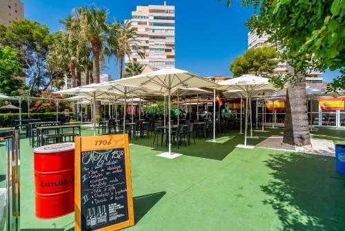 Cubo's Playamar Beach Apartment - image 2