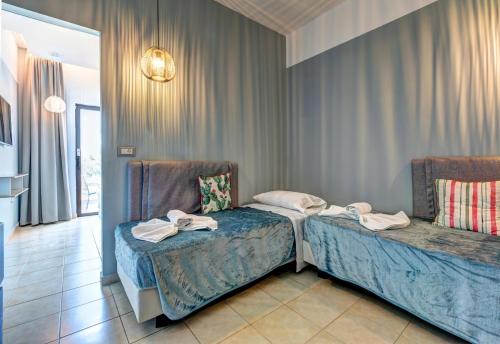 Double or twin room, family, garden view