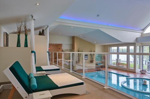 Sir Sam's Inn and Spa
