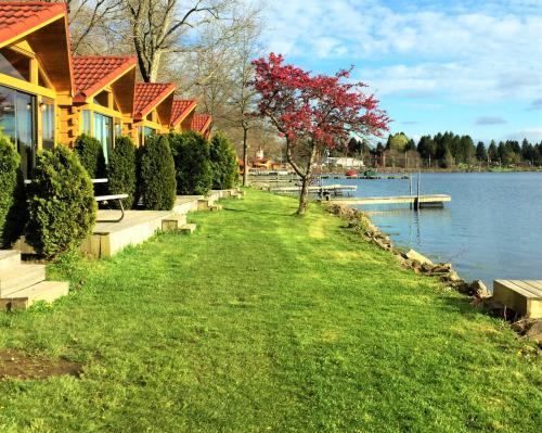 Edinboro Lake Resort Cabins