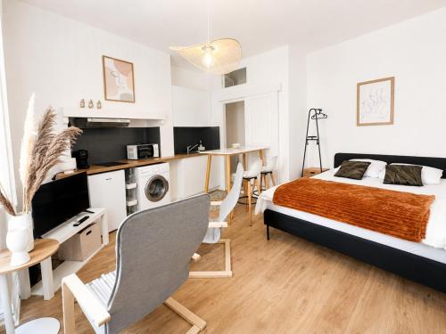 Renovated & Stylish Studio in Old town