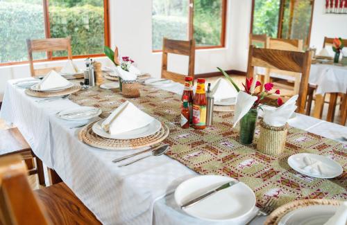 Restoran, Njaro Haven Resort in Weru Weru
