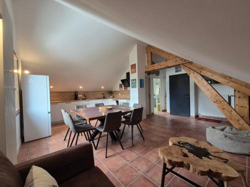Appartement entier pour 8 personnes piscine intérieure en option