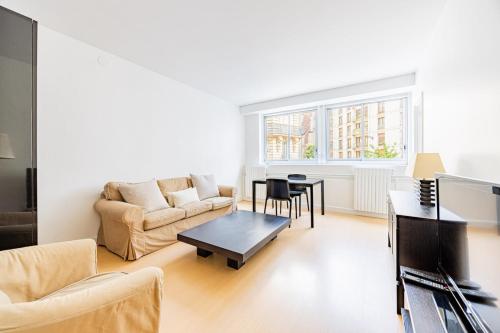 Mobility lease - Paris 16 - 2 rooms